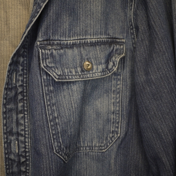 Levis Slim Fit Shirt - Picture 4 of 11